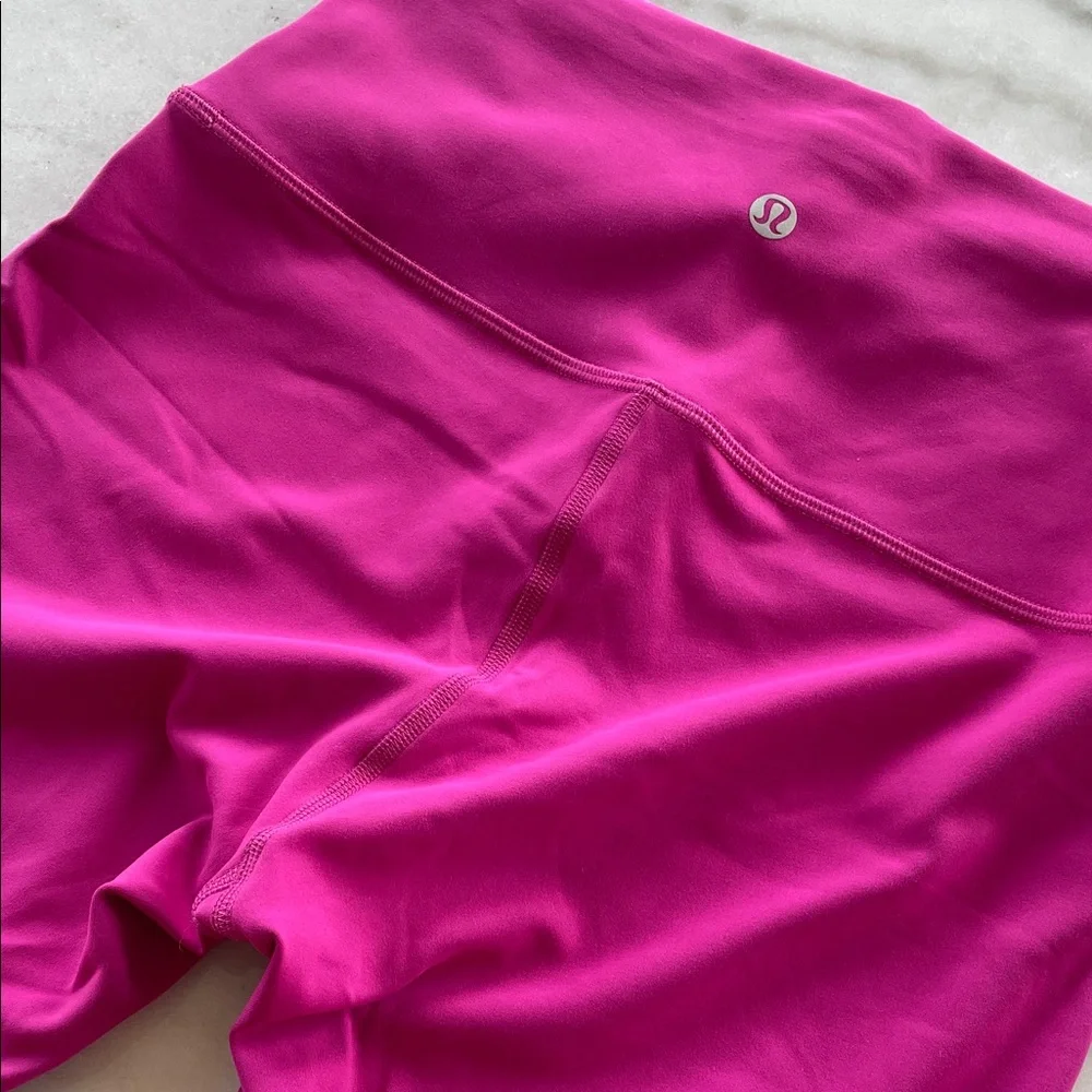 lululemon Wunder Train Shorts 6” Ripened Raspberry - Picture 4 of 4